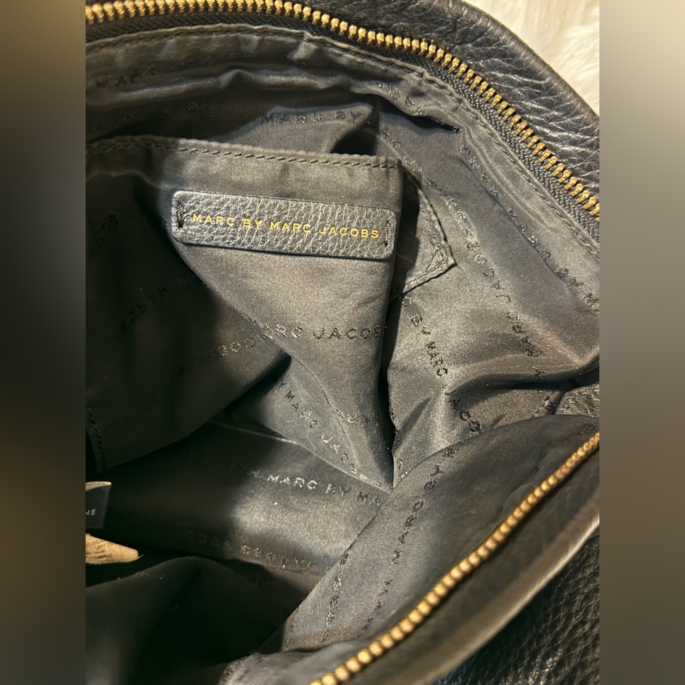 Marc Jacobs Hobo Black Pebbled Leather Bag with Gold Hardware - Picture 12 of 13